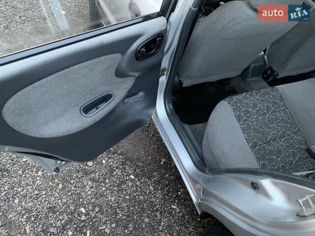 Сірий Деу Ланос, об'ємом двигуна 1.6 л та пробігом 163 тис. км за 2400 $, фото 6 на Automoto.ua