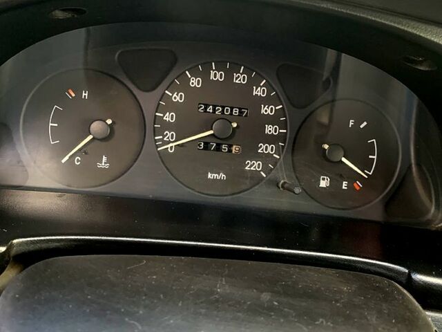 Дэу Ланос 2008 в Павлограде на Automoto.ua Серый Дэу Ланос, объемом двигателя 1.5 л и пробегом 242 тыс. км за 2400 $, фото 3 на Automoto.ua
