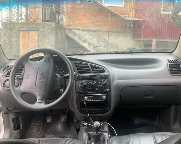 Сірий Деу Ланос, об'ємом двигуна 1.6 л та пробігом 170 тис. км за 1600 $, фото 6 на Automoto.ua