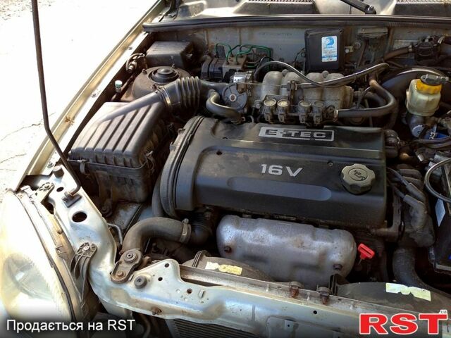 Серый Дэу Ланос, объемом двигателя 1.6 л и пробегом 190 тыс. км за 2200 $, фото 1 на Automoto.ua