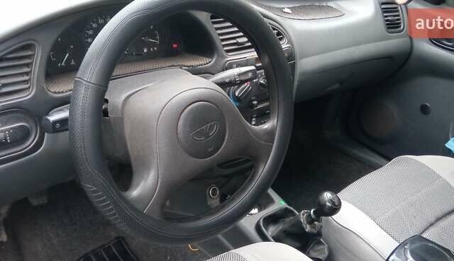 Сірий Деу Ланос, об'ємом двигуна 1.39 л та пробігом 135 тис. км за 2800 $, фото 7 на Automoto.ua