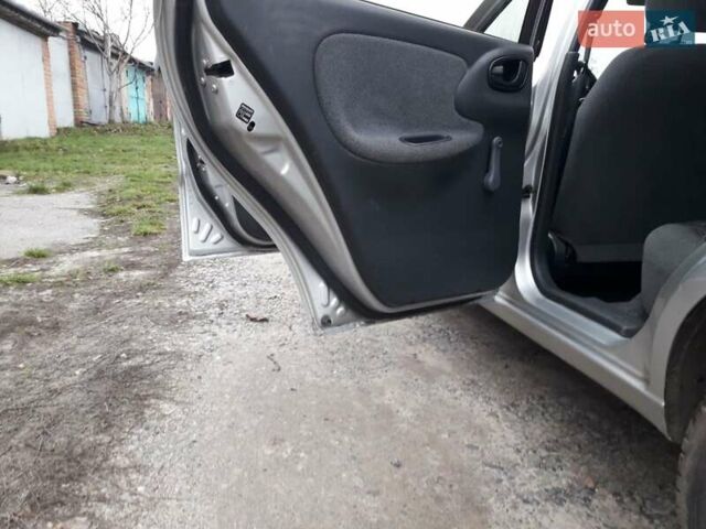 Сірий Деу Ланос, об'ємом двигуна 1.5 л та пробігом 250 тис. км за 2350 $, фото 14 на Automoto.ua