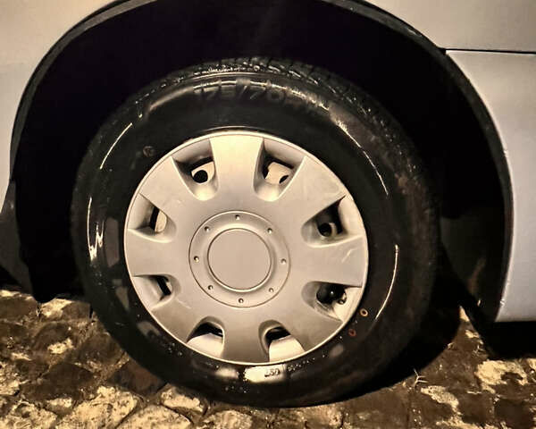 Серый Дэу Ланос, объемом двигателя 1.5 л и пробегом 187 тыс. км за 3200 $, фото 6 на Automoto.ua