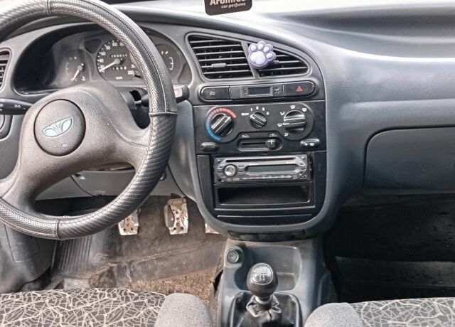 Серый Дэу Ланос, объемом двигателя 1.5 л и пробегом 265 тыс. км за 2500 $, фото 4 на Automoto.ua