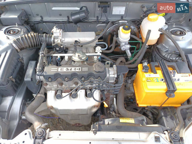 Серый Дэу Ланос, объемом двигателя 1.5 л и пробегом 138 тыс. км за 3100 $, фото 3 на Automoto.ua