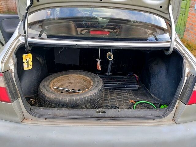 Сірий Деу Ланос, об'ємом двигуна 1.5 л та пробігом 240 тис. км за 1900 $, фото 5 на Automoto.ua