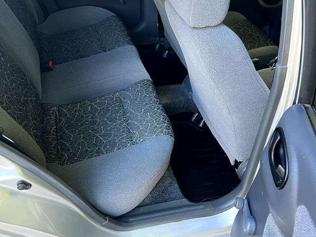 Серый Дэу Ланос, объемом двигателя 1.5 л и пробегом 105 тыс. км за 3400 $, фото 5 на Automoto.ua