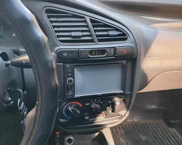 Серый Дэу Ланос, объемом двигателя 1.5 л и пробегом 260 тыс. км за 2600 $, фото 7 на Automoto.ua