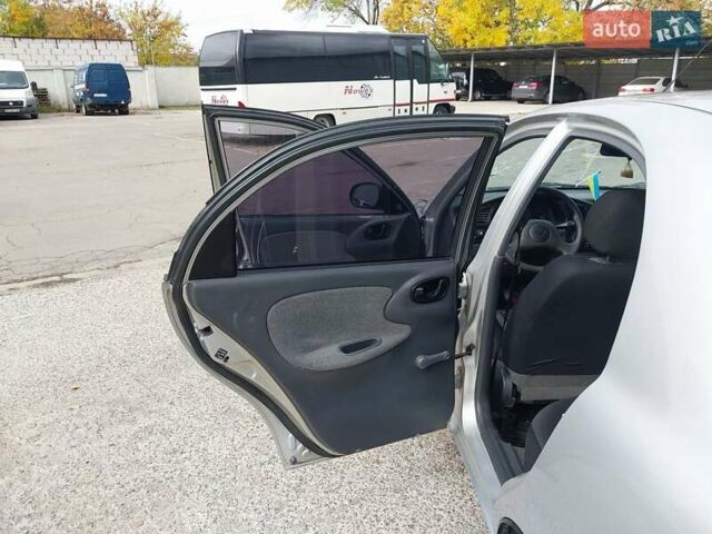 Серый Дэу Ланос, объемом двигателя 1.5 л и пробегом 179 тыс. км за 2000 $, фото 20 на Automoto.ua