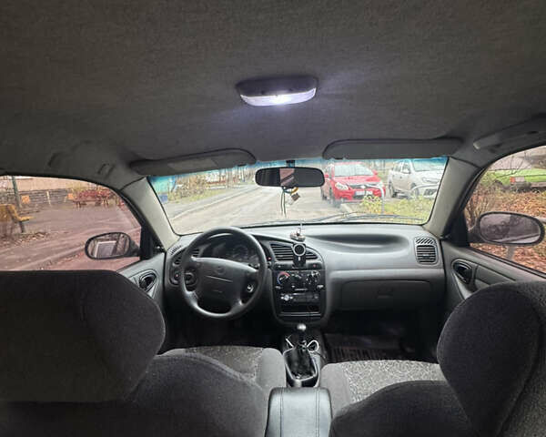 Сірий Деу Ланос, об'ємом двигуна 1.6 л та пробігом 165 тис. км за 2500 $, фото 5 на Automoto.ua