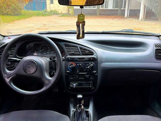 Серый Дэу Ланос, объемом двигателя 1.6 л и пробегом 250 тыс. км за 2700 $, фото 7 на Automoto.ua