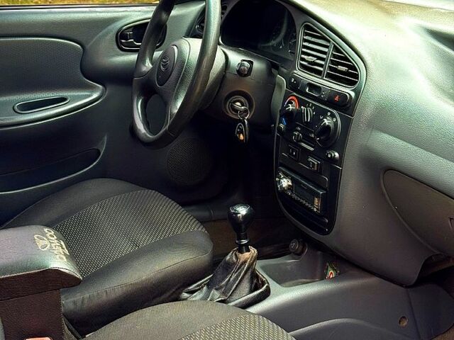 Серый Дэу Ланос, объемом двигателя 1.6 л и пробегом 250 тыс. км за 2700 $, фото 9 на Automoto.ua