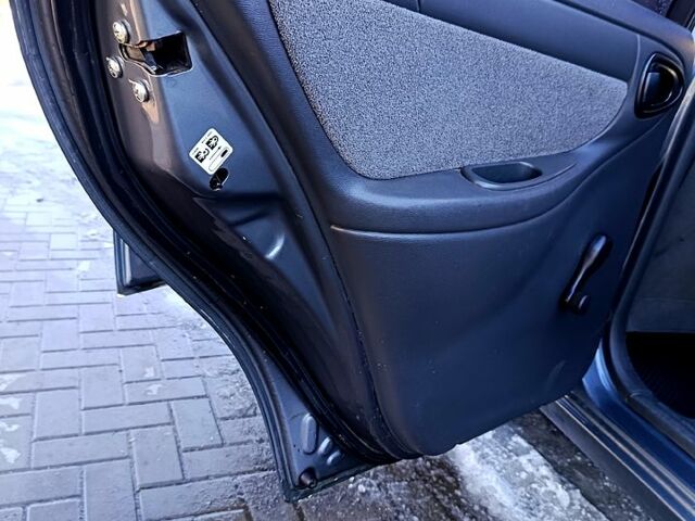 Серый Дэу Ланос, объемом двигателя 1.6 л и пробегом 190 тыс. км за 2800 $, фото 12 на Automoto.ua