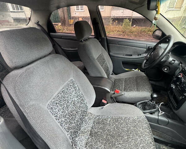 Сірий Деу Ланос, об'ємом двигуна 1.6 л та пробігом 165 тис. км за 2500 $, фото 7 на Automoto.ua