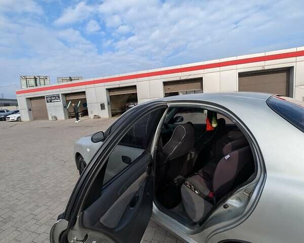 Сірий Деу Ланос, об'ємом двигуна 1.6 л та пробігом 223 тис. км за 2950 $, фото 3 на Automoto.ua