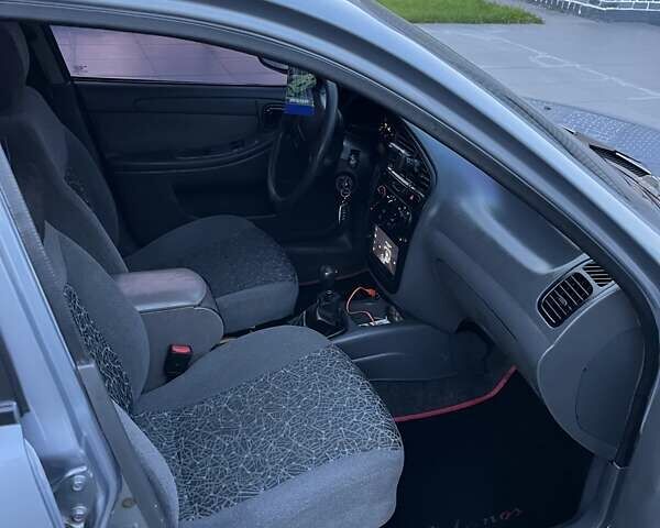 Деу Ланос 2010 у Светловдске на Automoto.ua Сірий Деу Ланос, об'ємом двигуна 1.5 л та пробігом 138 тис. км за 3700 $, фото 6 на Automoto.ua