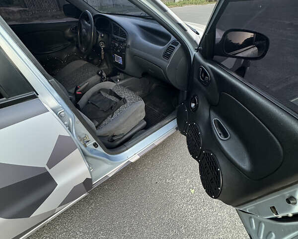 Сірий Деу Ланос, об'ємом двигуна 0 л та пробігом 160 тис. км за 3750 $, фото 6 на Automoto.ua