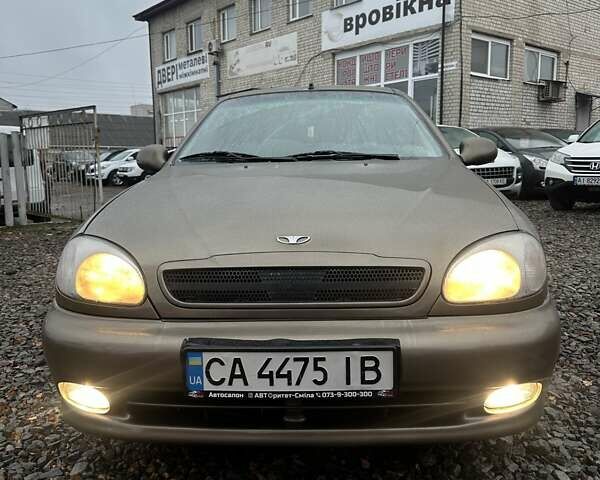 Сірий Деу Ланос, об'ємом двигуна 1.5 л та пробігом 203 тис. км за 3700 $, фото 1 на Automoto.ua