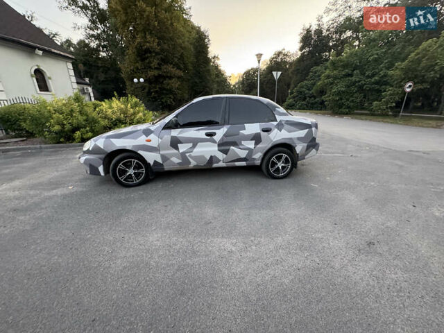 Сірий Деу Ланос, об'ємом двигуна 0 л та пробігом 160 тис. км за 3750 $, фото 2 на Automoto.ua