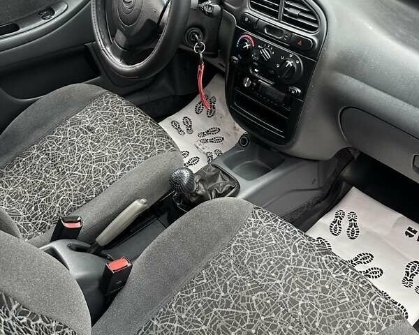 Сірий Деу Ланос, об'ємом двигуна 1.5 л та пробігом 203 тис. км за 3700 $, фото 18 на Automoto.ua