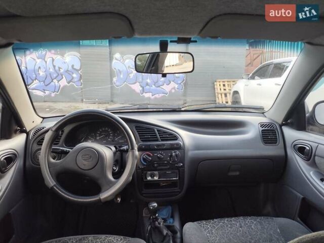 Деу Ланос 2011 у Дніпро (Дніпропетровську) на Automoto.ua Сірий Деу Ланос, об'ємом двигуна 1.5 л та пробігом 235 тис. км за 2100 $, фото 3 на Automoto.ua