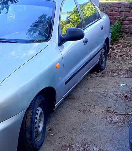 Сірий Деу Ланос, об'ємом двигуна 1.5 л та пробігом 220 тис. км за 1450 $, фото 1 на Automoto.ua