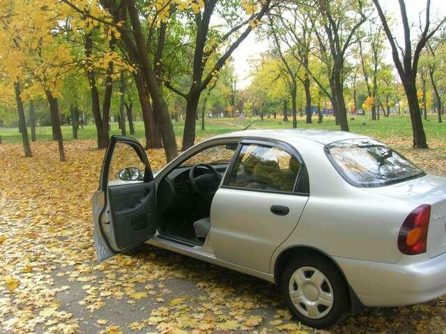 Сірий Деу Ланос, об'ємом двигуна 1.5 л та пробігом 12 тис. км за 8300 $, фото 6 на Automoto.ua