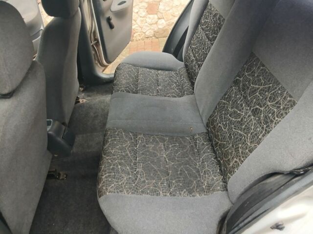 Сірий Деу Ланос, об'ємом двигуна 1.5 л та пробігом 236 тис. км за 1450 $, фото 4 на Automoto.ua