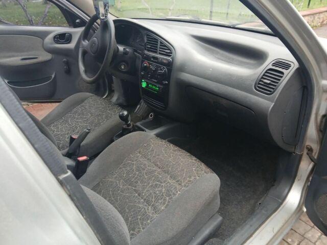 Сірий Деу Ланос, об'ємом двигуна 1.5 л та пробігом 236 тис. км за 1450 $, фото 12 на Automoto.ua