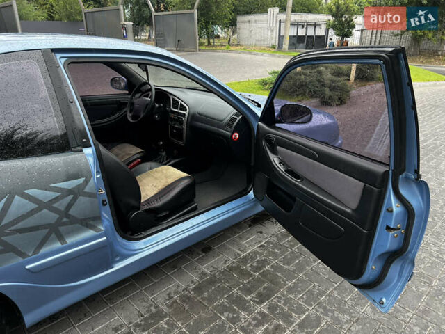 Деу Ланос 2003 у Дніпро (Дніпропетровську) на Automoto.ua Синій Деу Ланос, об'ємом двигуна 1.6 л та пробігом 175 тис. км за 3600 $, фото 27 на Automoto.ua