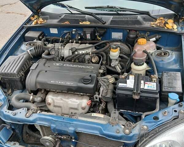 Деу Ланос 1998 у Кременчуге на Automoto.ua Синій Деу Ланос, об'ємом двигуна 1.6 л та пробігом 135 тис. км за 2700 $, фото 5 на Automoto.ua