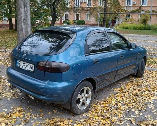 Деу Ланос 1998 у Кременчуге на Automoto.ua Синій Деу Ланос, об'ємом двигуна 1.6 л та пробігом 135 тис. км за 2700 $, фото 1 на Automoto.ua