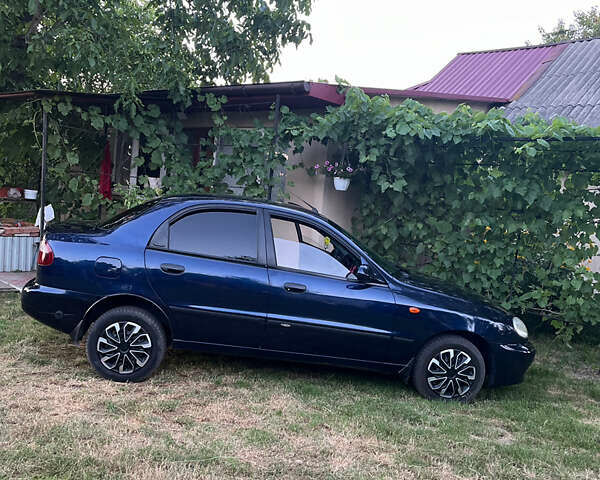 Синий Дэу Ланос, объемом двигателя 1.5 л и пробегом 300 тыс. км за 2244 $, фото 4 на Automoto.ua