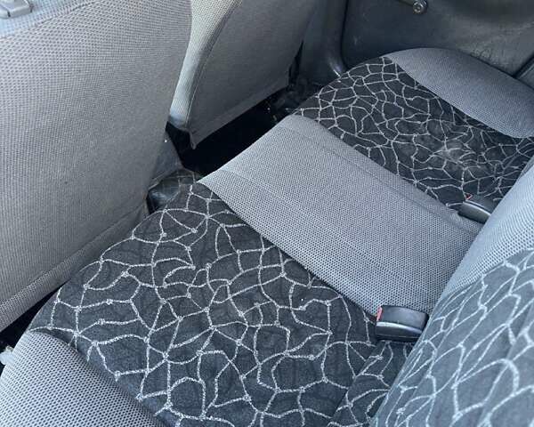 Дэу Ланос 2003 в Черновцах на Automoto.ua Синий Дэу Ланос, объемом двигателя 1.5 л и пробегом 187 тыс. км за 2400 $, фото 11 на Automoto.ua