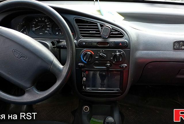 Дэу Ланос 2004 в Днепре (Днепропетровске) на Automoto.ua Синий Дэу Ланос, объемом двигателя 1.5 л и пробегом 300 тыс. км за 2850 $, фото 3 на Automoto.ua