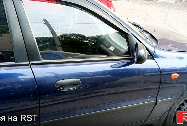 Дэу Ланос 2004 в Днепре (Днепропетровске) на Automoto.ua Синий Дэу Ланос, объемом двигателя 1.5 л и пробегом 300 тыс. км за 2850 $, фото 4 на Automoto.ua