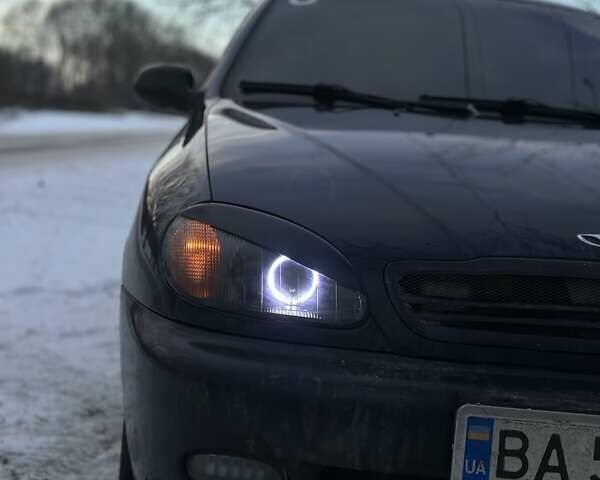 Синий Дэу Ланос, объемом двигателя 1.5 л и пробегом 300 тыс. км за 4000 $, фото 14 на Automoto.ua