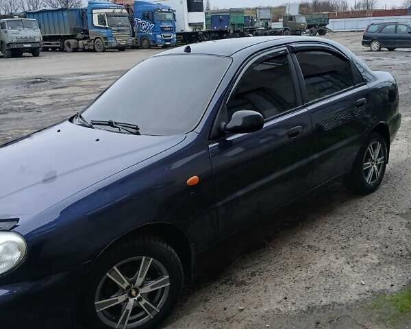 Синий Дэу Ланос, объемом двигателя 1.5 л и пробегом 220 тыс. км за 2600 $, фото 3 на Automoto.ua