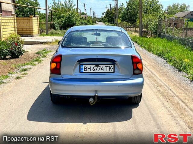 Синий Дэу Ланос, объемом двигателя 1.5 л и пробегом 200 тыс. км за 2350 $, фото 3 на Automoto.ua