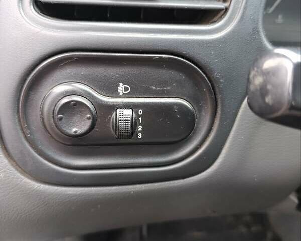 Деу Ланос 2005 у Кривому Розі на Automoto.ua Синій Деу Ланос, об'ємом двигуна 1.5 л та пробігом 200 тис. км за 2300 $, фото 12 на Automoto.ua