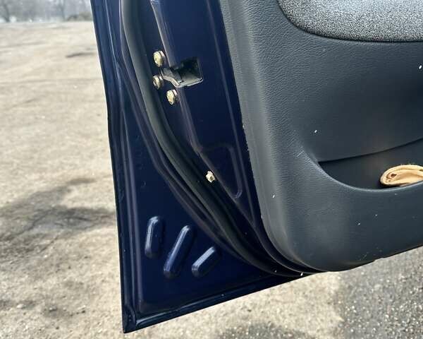 Синий Дэу Ланос, объемом двигателя 1.5 л и пробегом 200 тыс. км за 3500 $, фото 4 на Automoto.ua