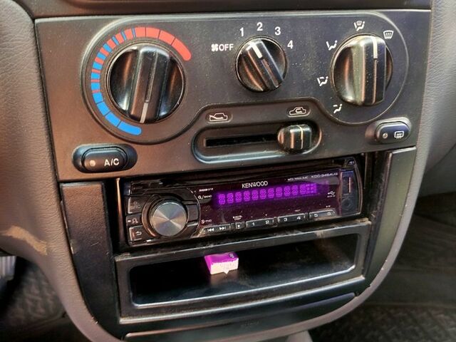 Синий Дэу Ланос, объемом двигателя 1.6 л и пробегом 225 тыс. км за 2000 $, фото 6 на Automoto.ua