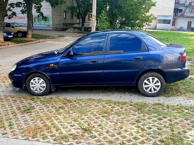 Синій Деу Ланос, об'ємом двигуна 1.5 л та пробігом 300 тис. км за 1250 $, фото 4 на Automoto.ua
