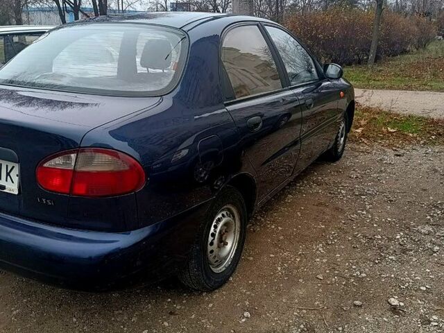 Синий Дэу Ланос, объемом двигателя 1.3 л и пробегом 153 тыс. км за 2000 $, фото 4 на Automoto.ua