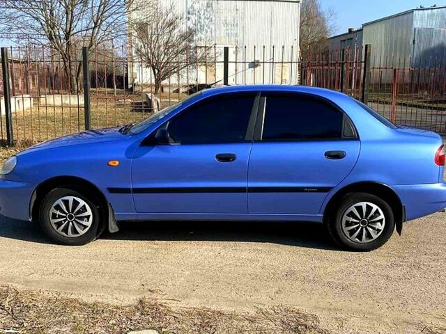 Синий Дэу Ланос, объемом двигателя 1.5 л и пробегом 300 тыс. км за 3000 $, фото 3 на Automoto.ua