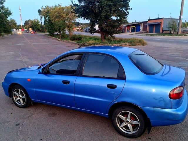 Синий Дэу Ланос, объемом двигателя 1.4 л и пробегом 230 тыс. км за 2160 $, фото 3 на Automoto.ua