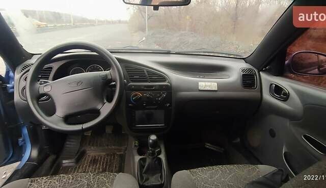 Синий Дэу Ланос, объемом двигателя 1.6 л и пробегом 172 тыс. км за 3100 $, фото 4 на Automoto.ua