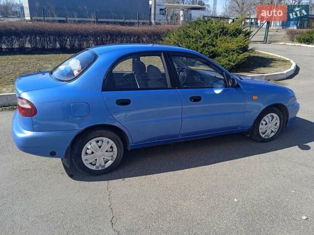 Синий Дэу Ланос, объемом двигателя 1.4 л и пробегом 201 тыс. км за 2000 $, фото 15 на Automoto.ua