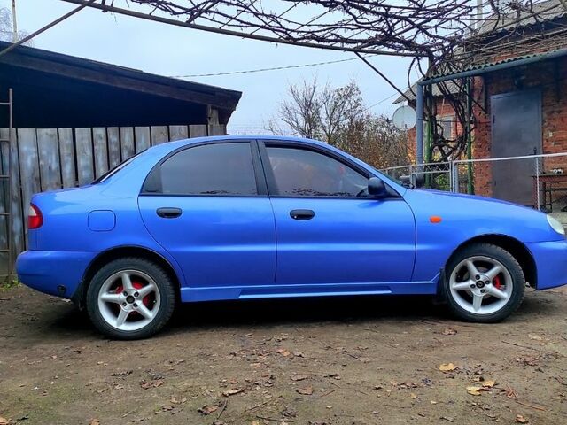 Синий Дэу Ланос, объемом двигателя 1.5 л и пробегом 97 тыс. км за 3500 $, фото 2 на Automoto.ua