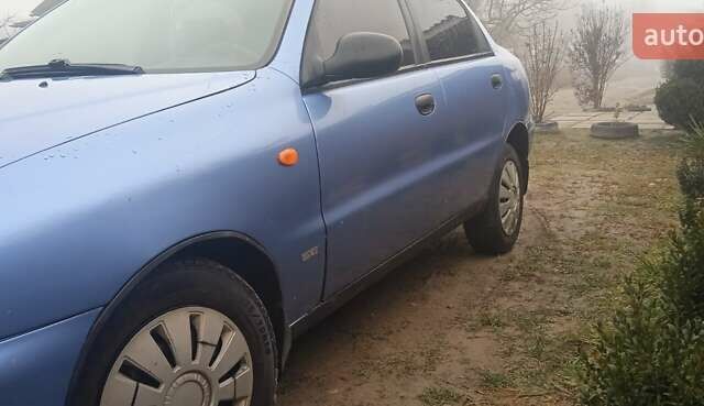 Синий Дэу Ланос, объемом двигателя 1.5 л и пробегом 157 тыс. км за 1550 $, фото 6 на Automoto.ua